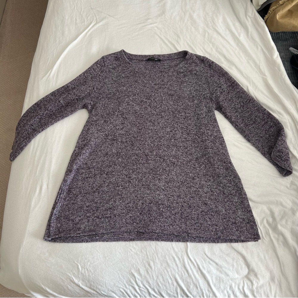 •Women’s lightweight purple sweater, 3/4 sleeves, Sz Medium - Picture 9 of 10
